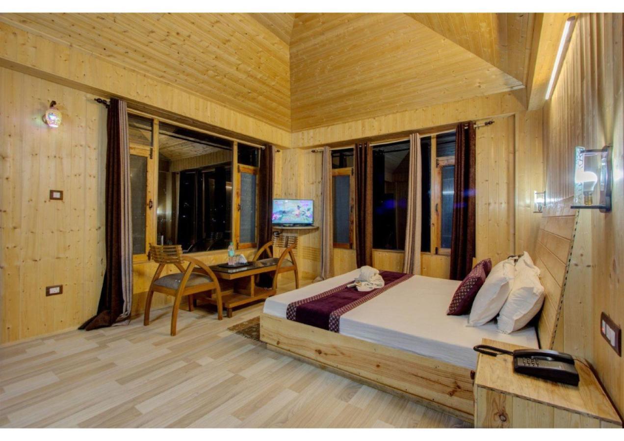 Hôtel Manali Extérieur photo